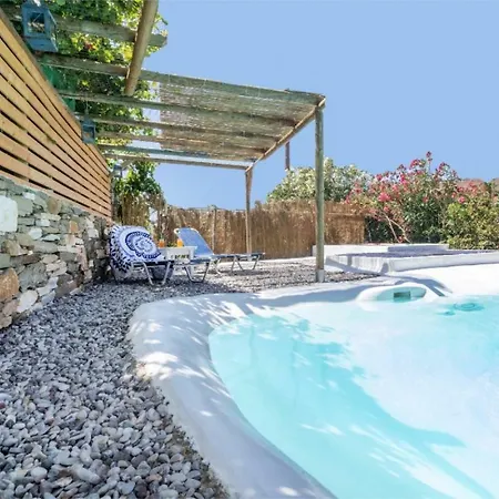 Lovely 3-bedroom House In * Tinos